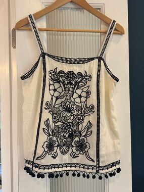 Akemi + Kin Anthropologie White and Black Cutout Tank